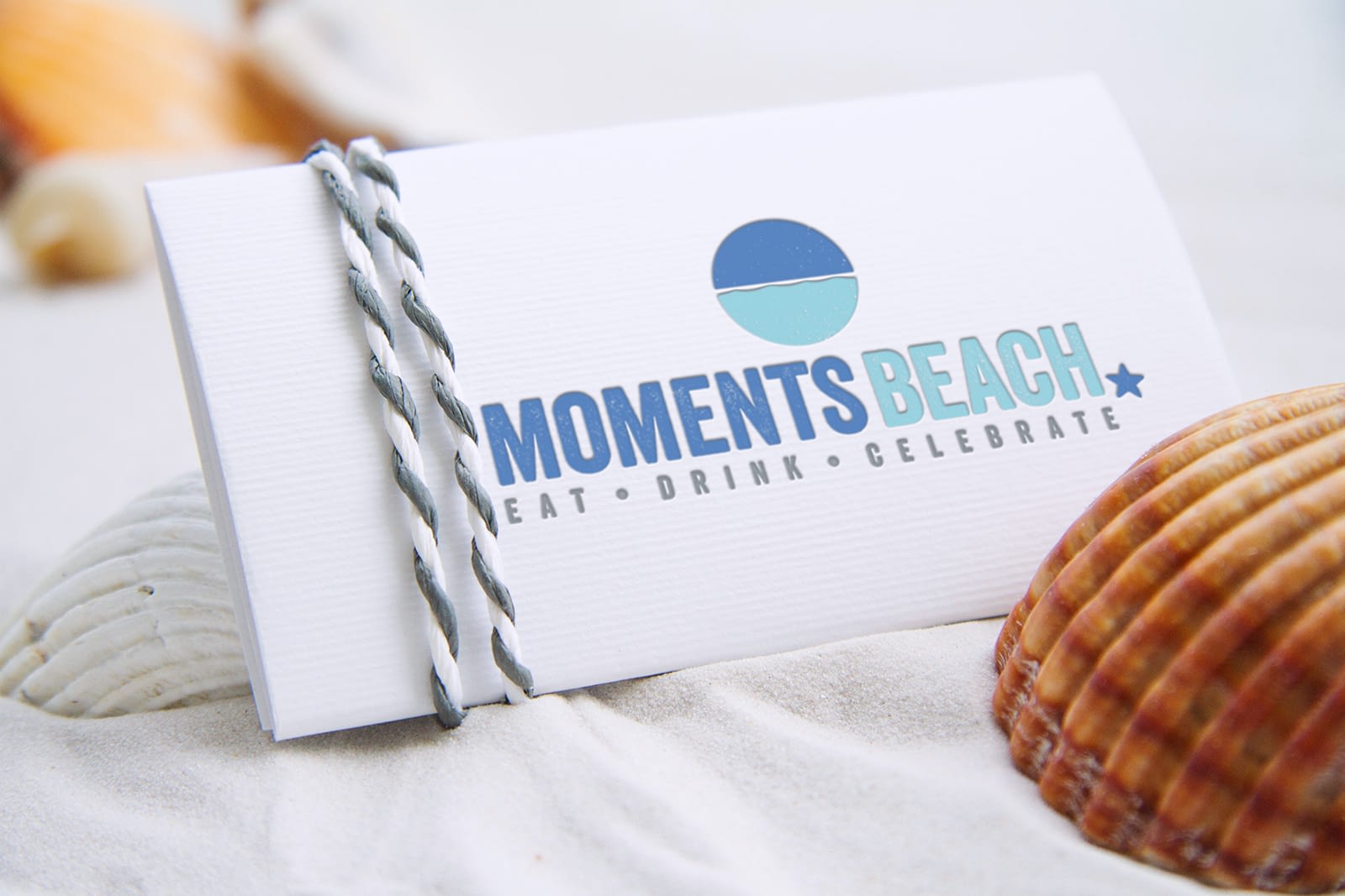 Logo (Re)Design Moments Beach